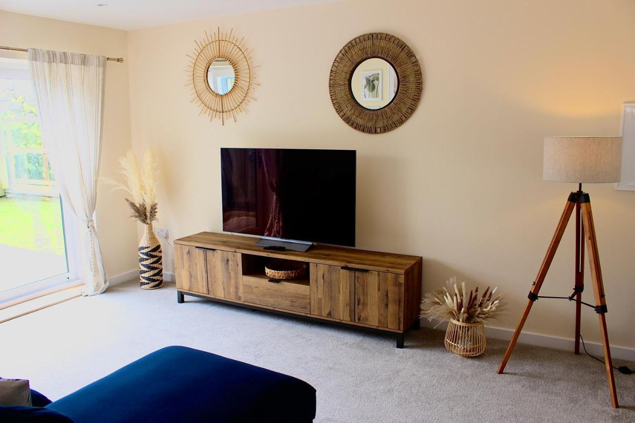 No 1 The Paddock - Spacious Holiday Home With A Hot Tub Буде Экстерьер фото