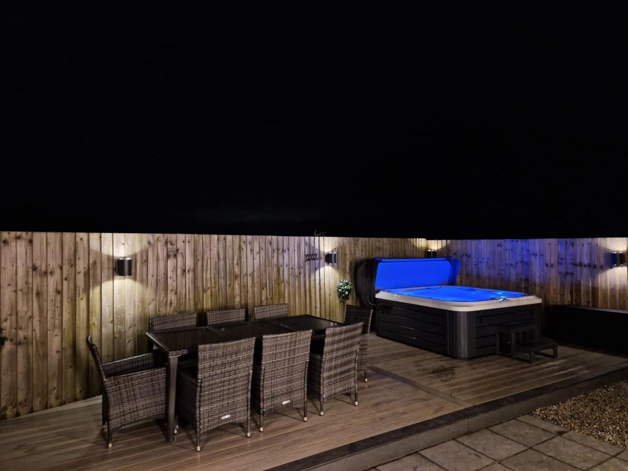 No 1 The Paddock - Spacious Holiday Home With A Hot Tub Буде Экстерьер фото