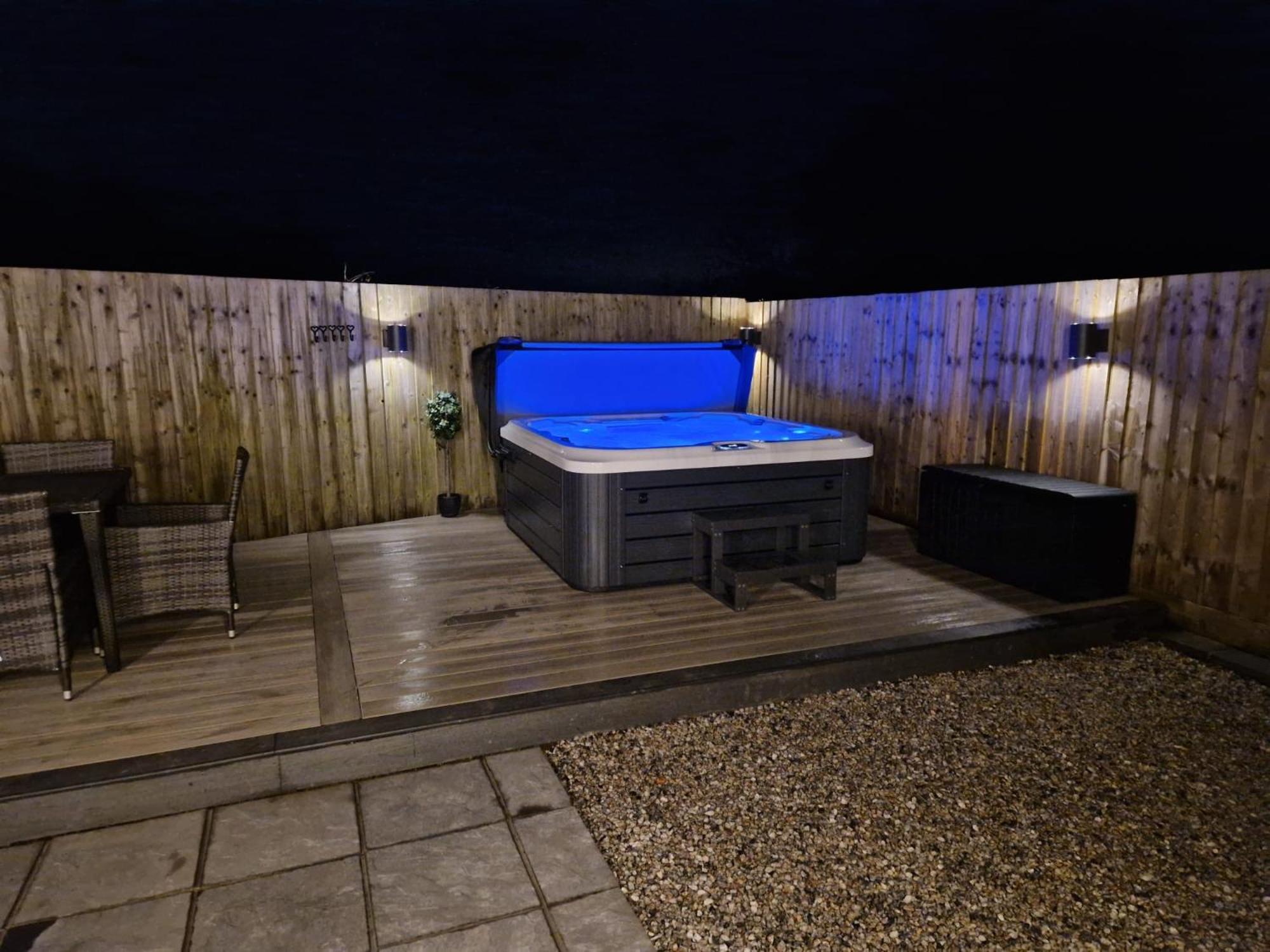 No 1 The Paddock - Spacious Holiday Home With A Hot Tub Буде Экстерьер фото
